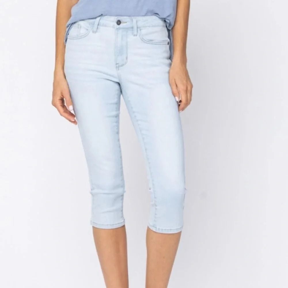 Judy Blue Skinny Fit Capri Jeans 11/30 Light Wash Crop Jeans